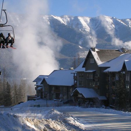 Snow Creek Lodge By Fernie Lodging Co Bagian luar foto