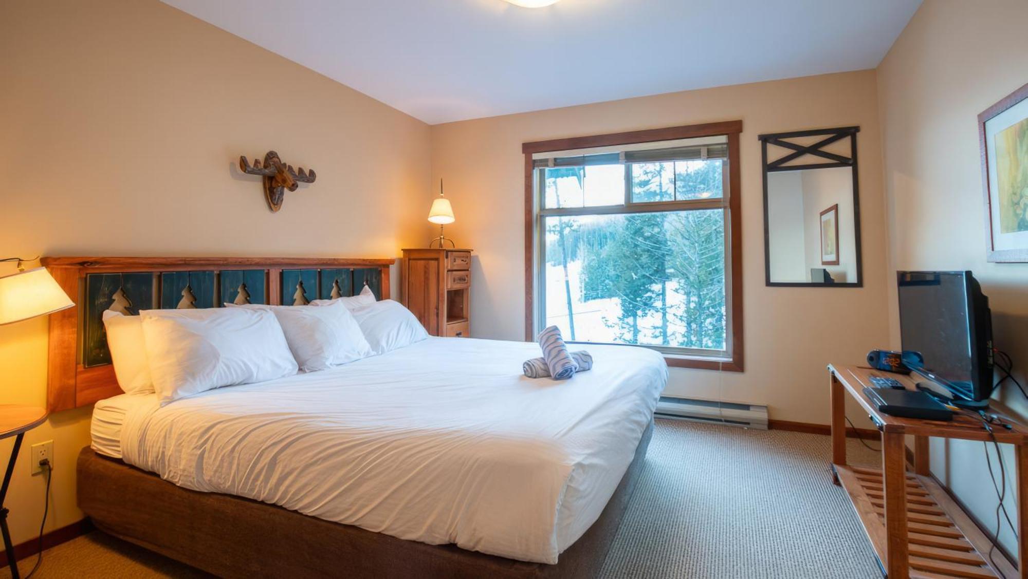 Snow Creek Lodge By Fernie Lodging Co Bagian luar foto