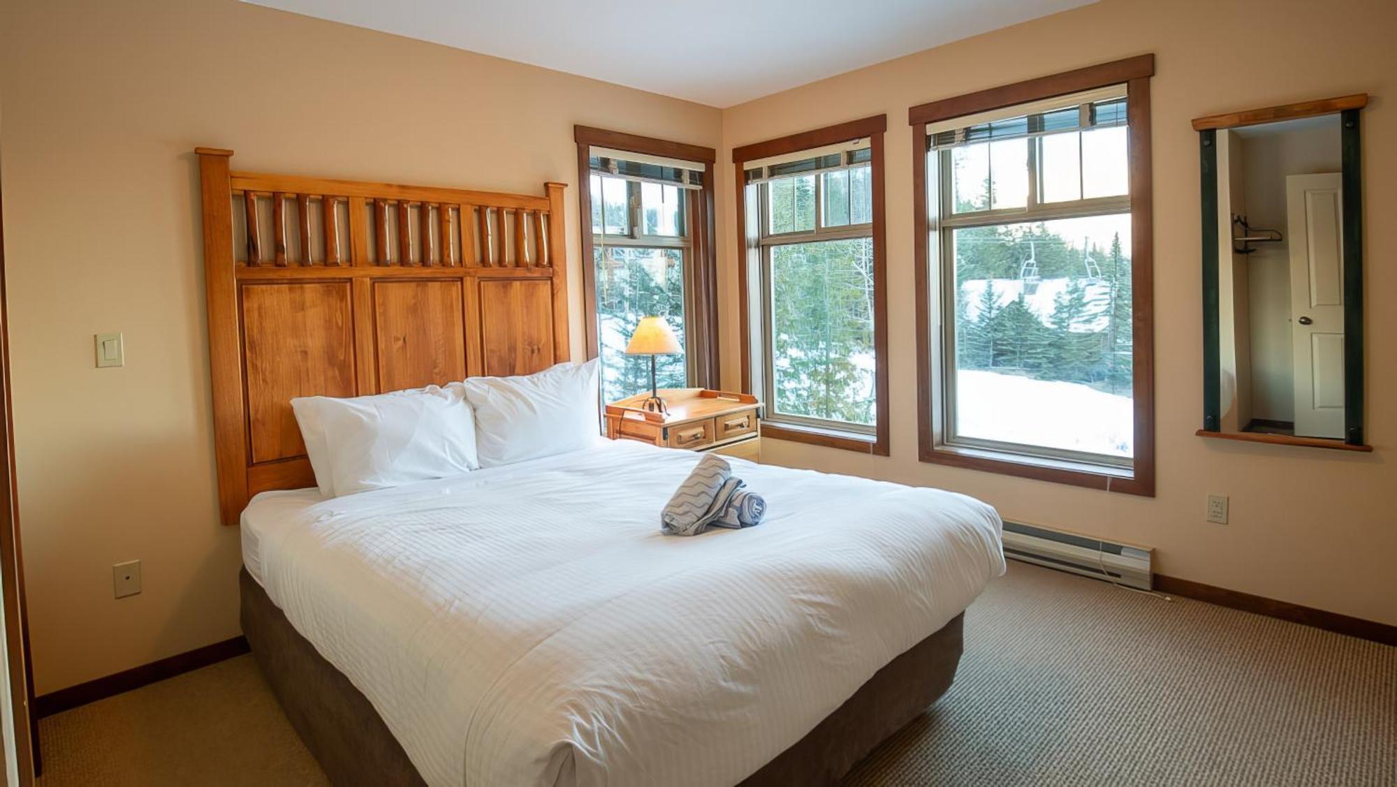 Snow Creek Lodge By Fernie Lodging Co Bagian luar foto