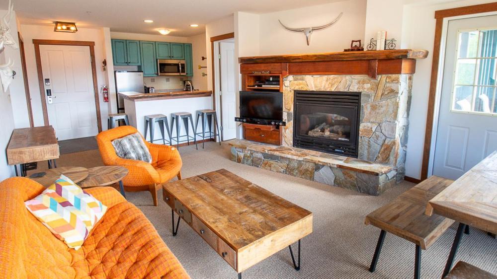 Snow Creek Lodge By Fernie Lodging Co Bagian luar foto
