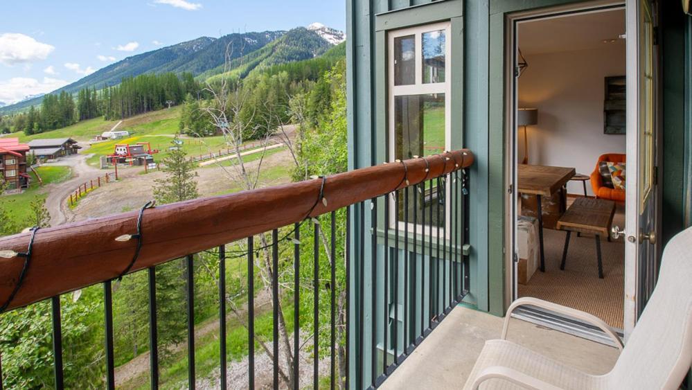 Snow Creek Lodge By Fernie Lodging Co Bagian luar foto