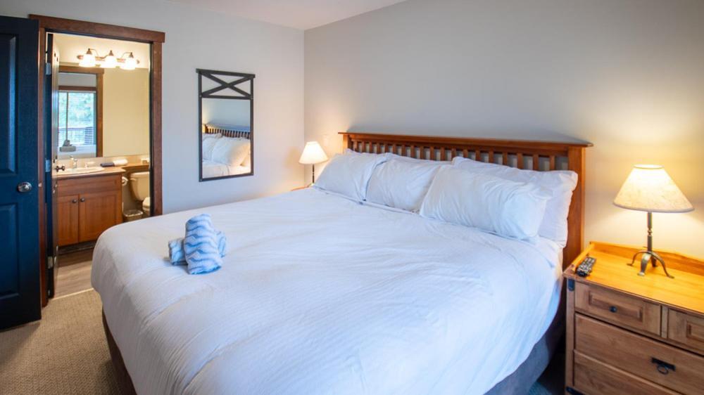 Snow Creek Lodge By Fernie Lodging Co Bagian luar foto